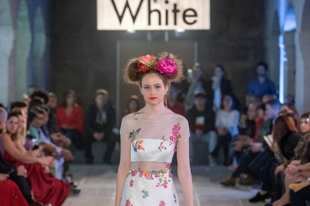 Mesas Redondas Bad Bad Maria no White Wedding Weekend: divulgação do programa